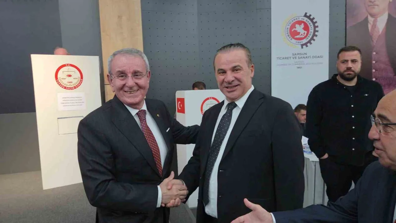 SAMSUN TİCARET VE SANAYİ ODASI YÖNETİM KURULU BAŞKANI SALİH ZEKİ MURZİOĞLU (SOLDA) VE MEVCUT...