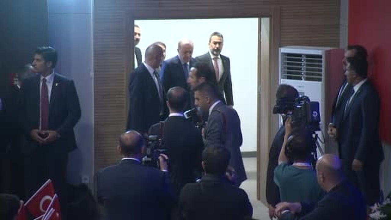 Cumhurbaşkanı Erdoğan, 'Çayeli'nden Öteye' türküsünü söyledi