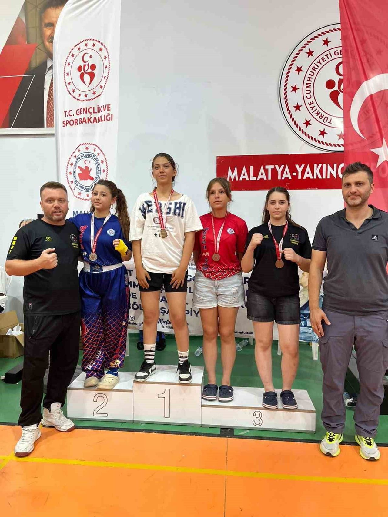 NİĞDE WUSHU TAKIMI MALATYA’DAN 17 MADALYAYLA DÖNDÜ