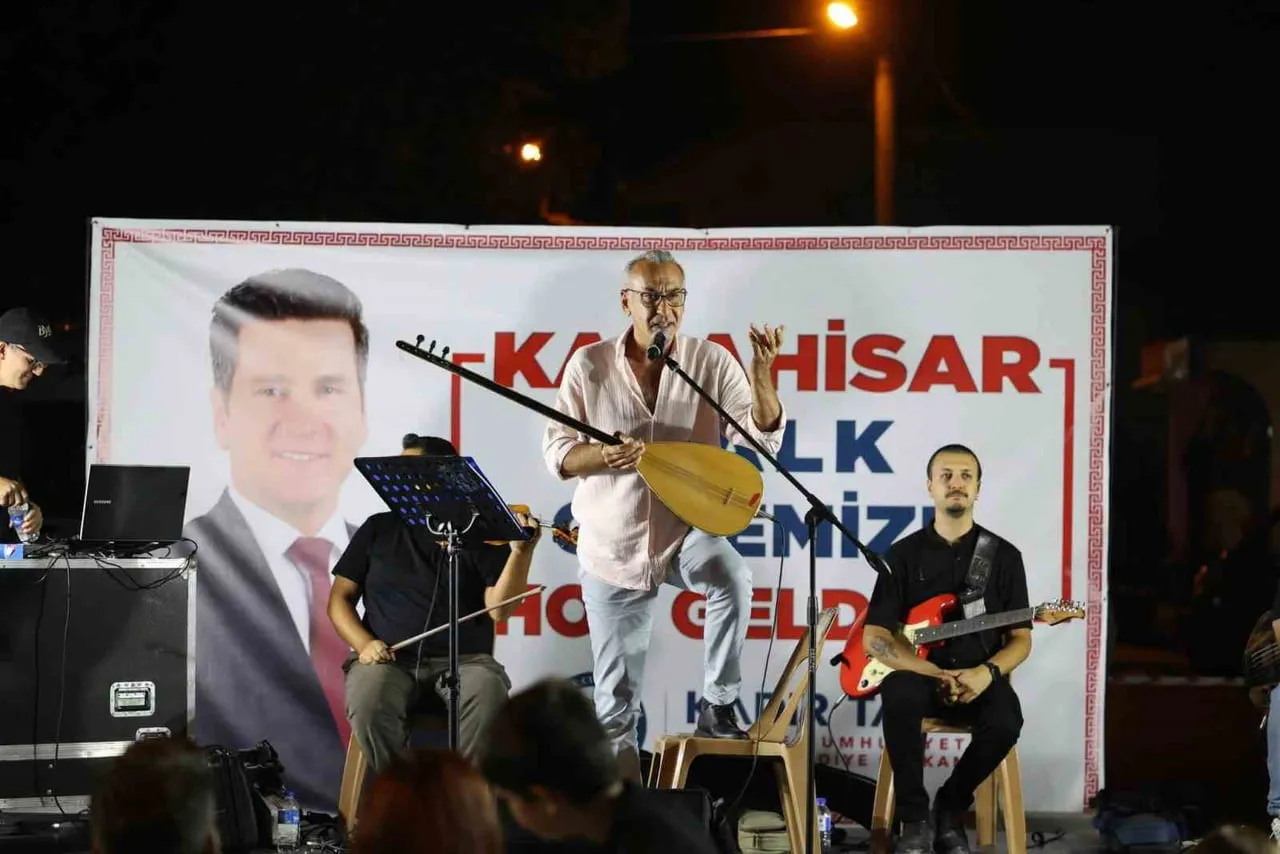 TAVAS BELEDİYESİ TARAFINDAN KARAHİSAR MAHALLESİ’NDE DÜZENLENEN HALK GECESİ, VATANDAŞLARIN YOĞUN...