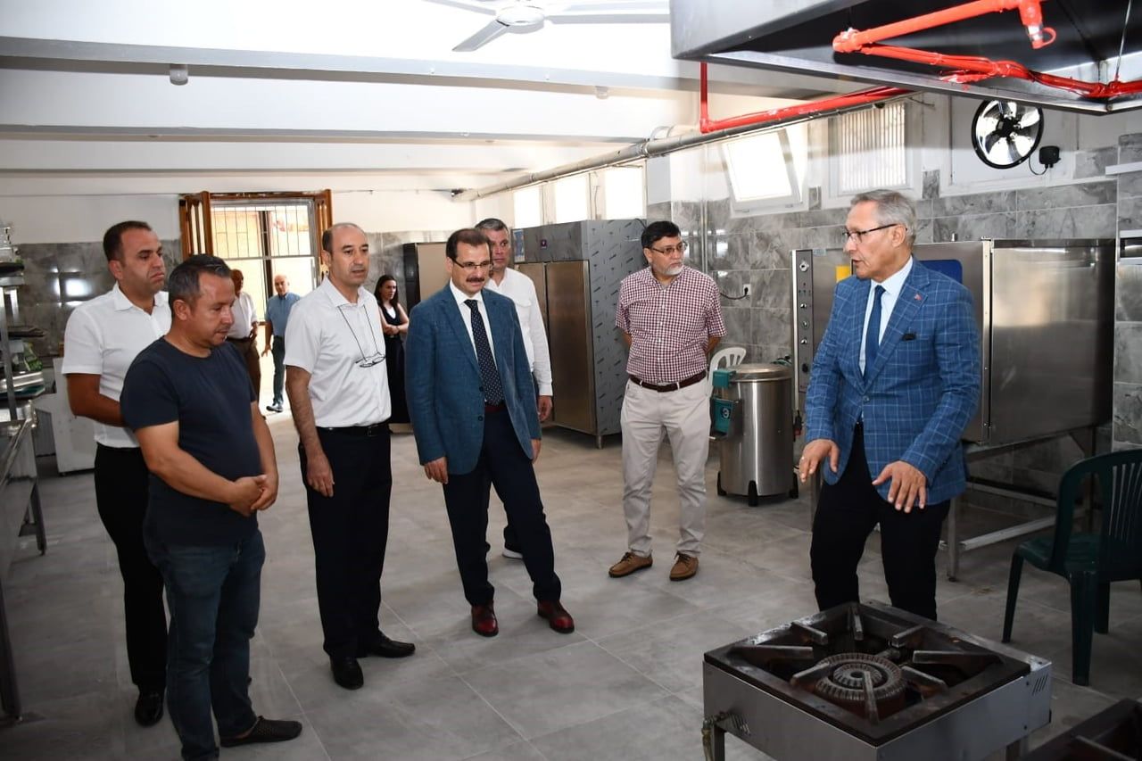 MANİSA’NIN SALİHLİ İLÇE KAYMAKAMI ALİ GÜLDOĞAN, YENİ EĞİTİM-ÖĞRETİM YILI ÖNCESİNDE OKULLARDA...
