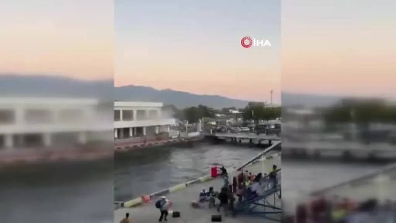 Endonezya'nın Flores Adası açıklarında meydana gelen 7.7 büyüklüğündeki şiddetli deprem, 20...