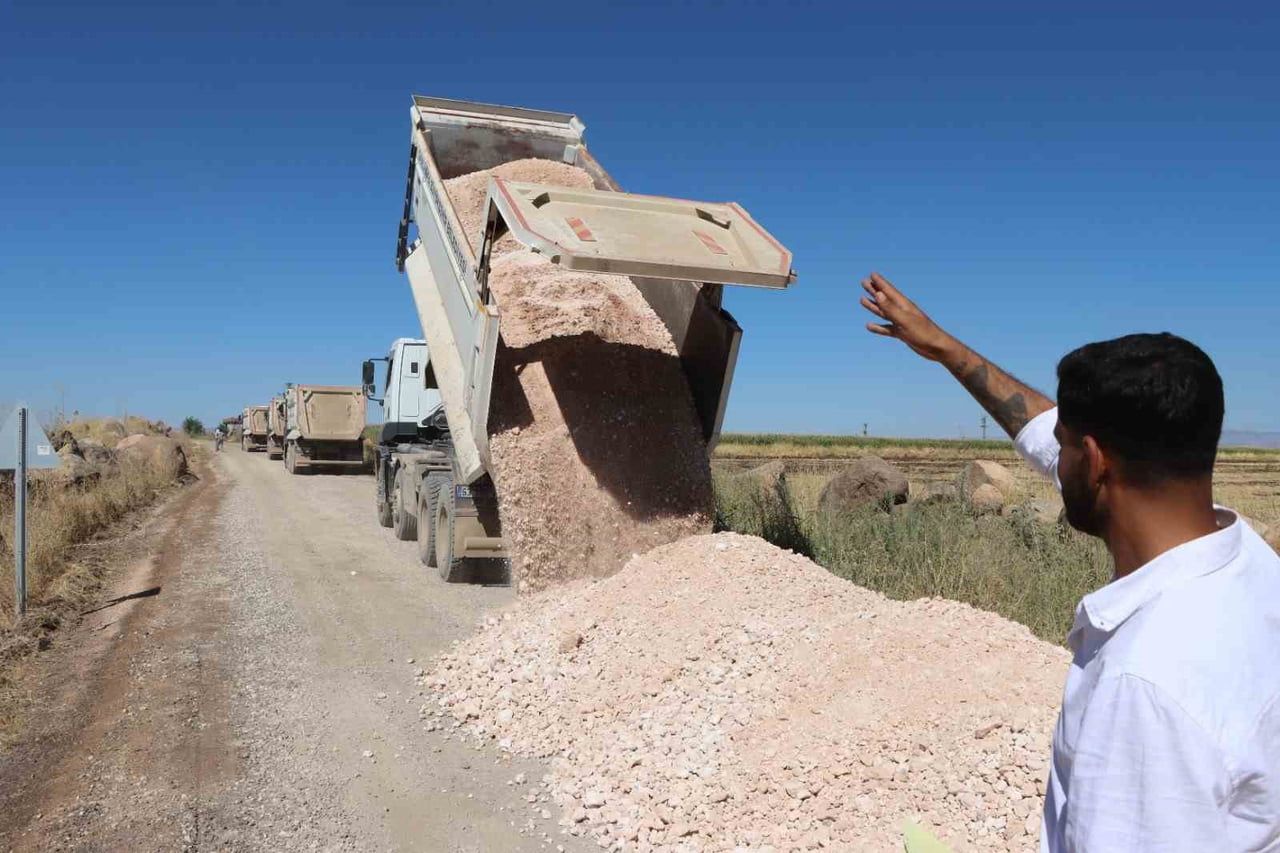 SİVEREK İLÇESİ BÜYÜKŞEHİR BELEDİYESİNİN ÇALIŞMALARIYLA RAHAT BİR NEFES ALIYOR