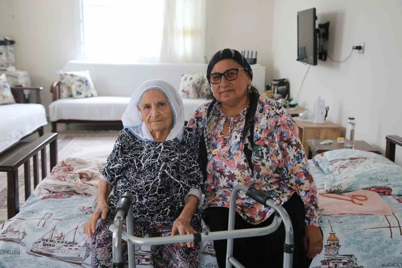 BELEN’DE 98 YAŞINDAKİ ŞEMSİ SAYDAM’IN EVİNE ULAŞIMI SAĞLAYAN YAKLAŞIK 100 METRELİK YOL, HBB...