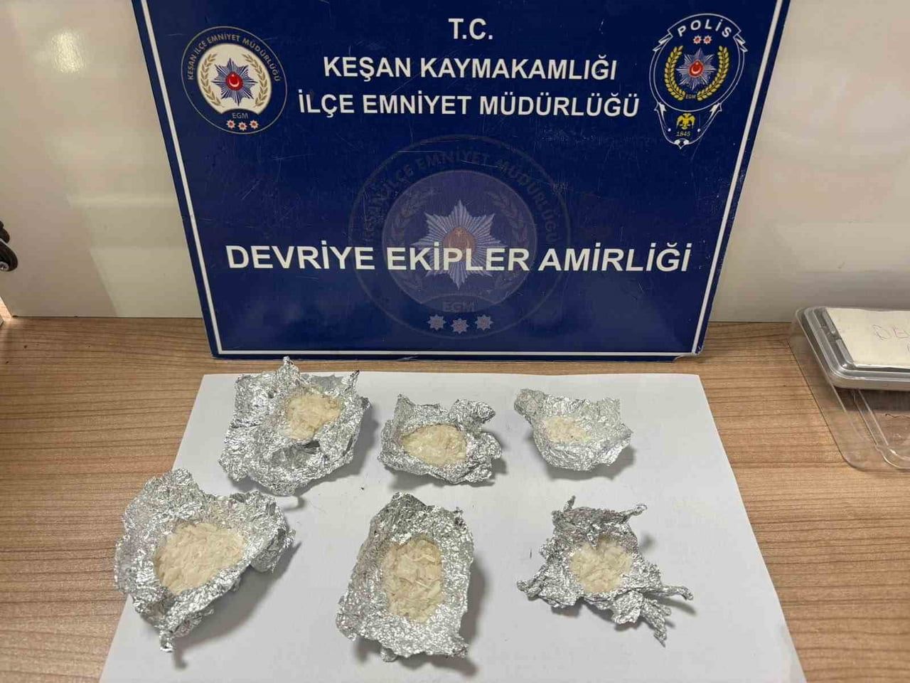 KEŞAN’DA 22,96 GRAM METAMFETAMİN ELE GEÇİRİLDİ