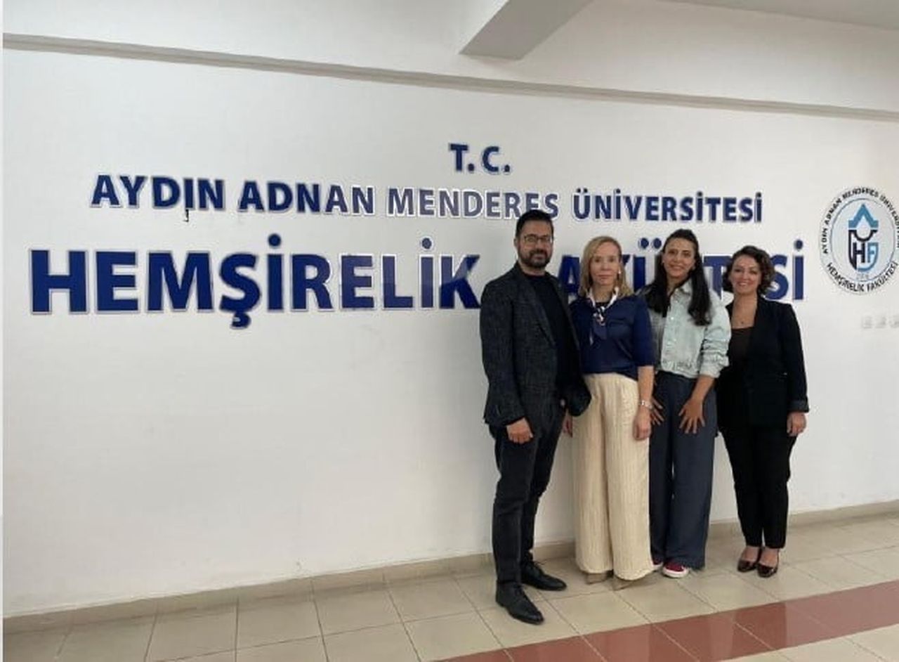 AYDIN ADNAN MENDERES ÜNİVERSİTESİ (ADÜ) HEMŞİRELİK FAKÜLTESİ AKADEMİSYENLERİNİN HAZIRLADIĞI YAPAY...