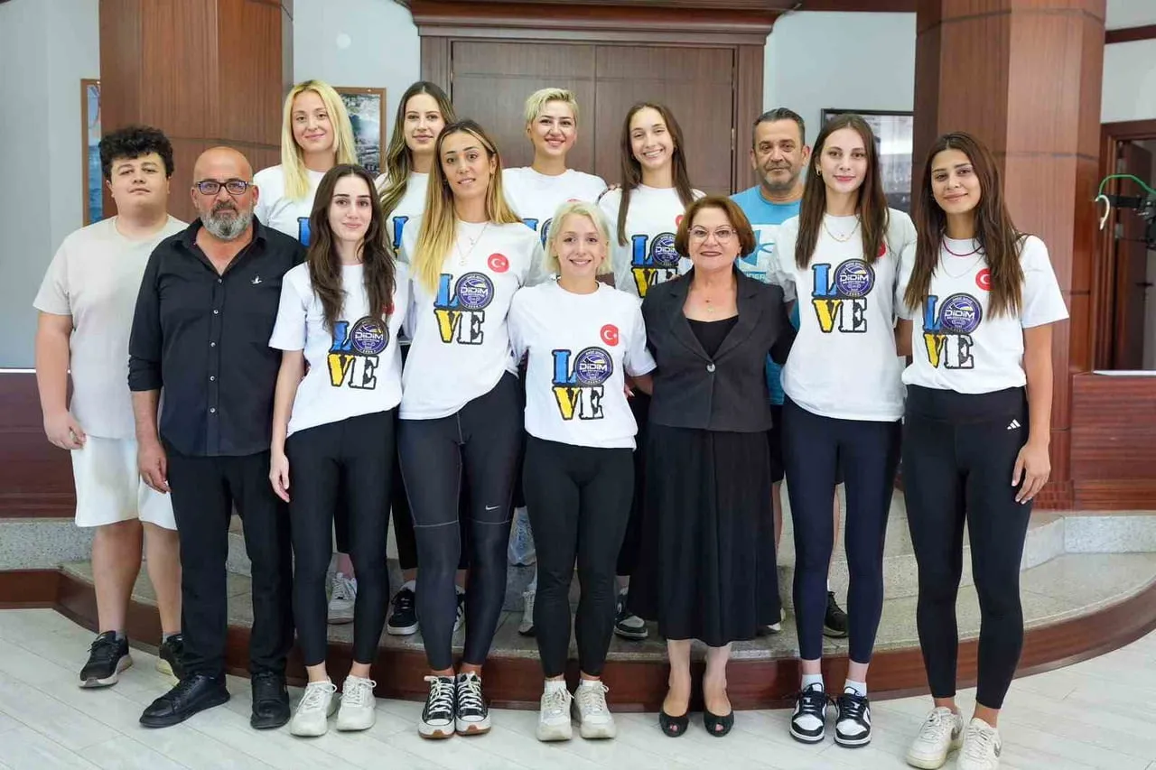 DİDİM BELEDİYESPOR KADIN VOLEYBOL TAKIMI SEZONA İDDİALI HAZIRLANIYOR