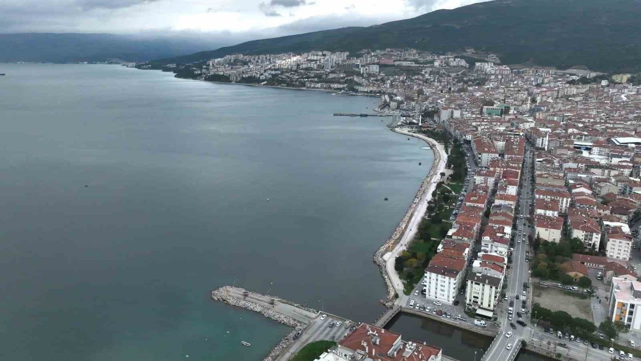 TMMOB JEOLOJİ MÜHENDİSLERİ ODASI GÜNEY MARMARA ŞUBE BAŞKANI MEHMET YILDIZ, BURSA’NIN GEMLİK...