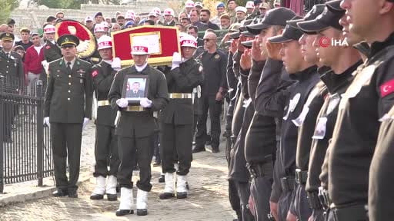 Şehit Piyade Uzman Çavuş Mustafa Aslan son yolculuğuna uğurlandı