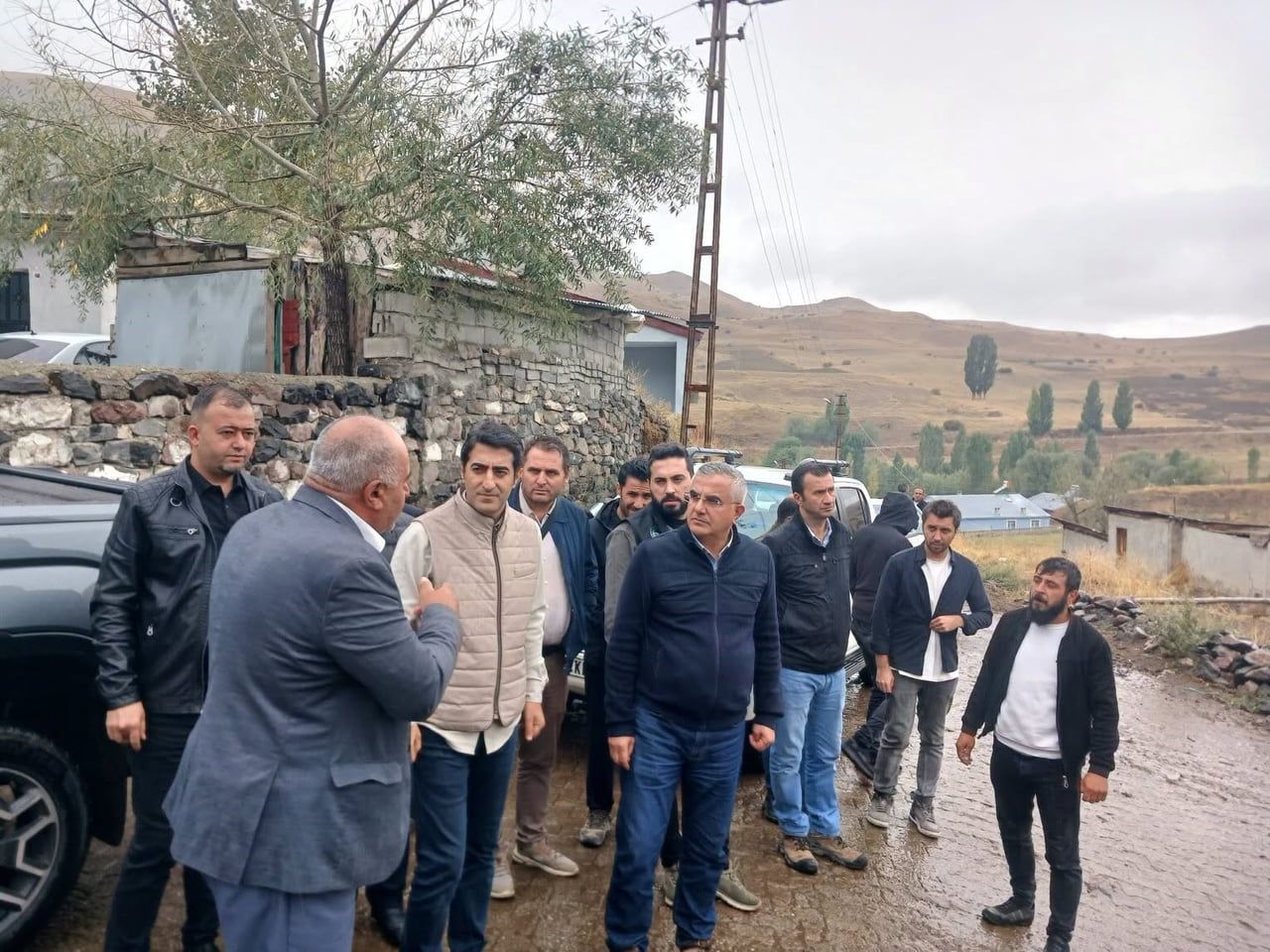 SARIKAMIŞ KAYMAKAMI ASLANTATAR’DAN KÖY ZİYARETLERİ(KARS-İHA)
