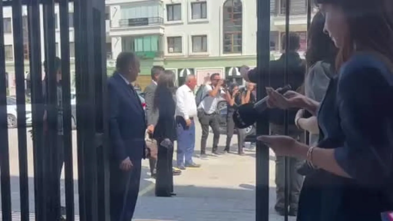 YENİ Parti Genel Başkanı Özel: "Yeni bir başlangıç çok heyecanlıyız"