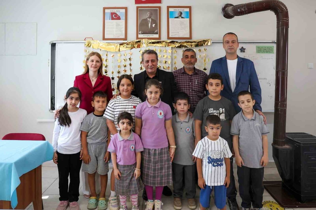 EFELER BELEDİYE BAŞKANI ANIL YETİŞKİN, YENİ EĞİTİM ÖĞRETİM YILININ İLK HEYECANINI MİNİK...