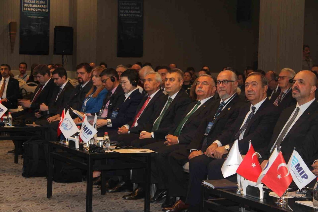 MERSİN’DE DÜZENLENEN 'LİMANLARIN HUKUKİ REJİMİ ULUSLARARASI SEMPOZYUMU'NDA, DENİZ TİCARETİNİN...