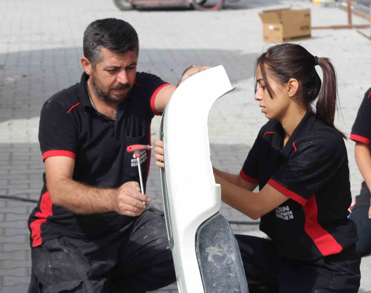 KARAPINAR İLÇESİNDE YAŞAYAN MESLEKİ EĞİTİM MERKEZİ 1. SINIF ÖĞRENCİSİ FATMA KIYMET ÖZEN, BABASININ...