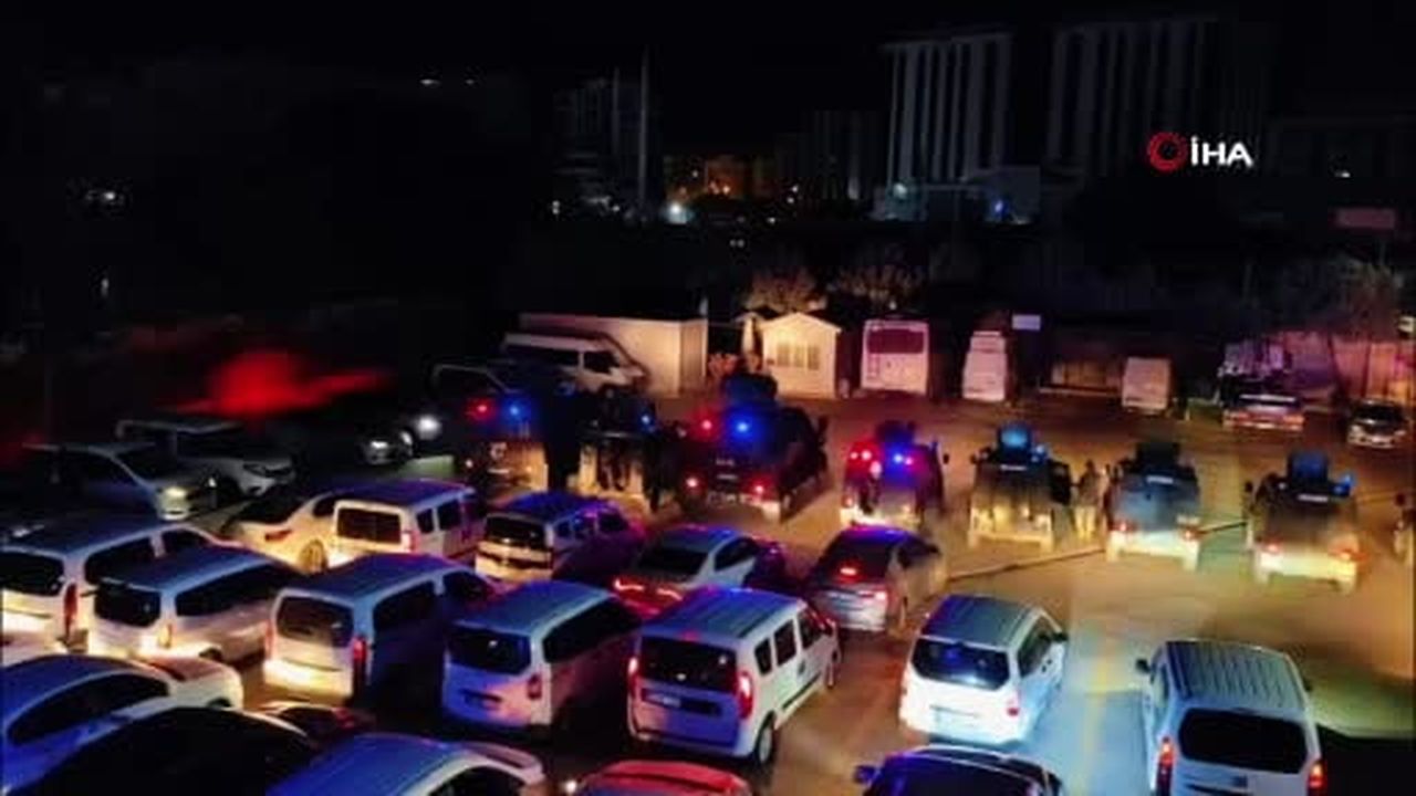 Şanlıurfa merkezli 4 ilde düzenlenen yasa dışı bahis operasyonlarında 37 şüpheli gözaltına...
