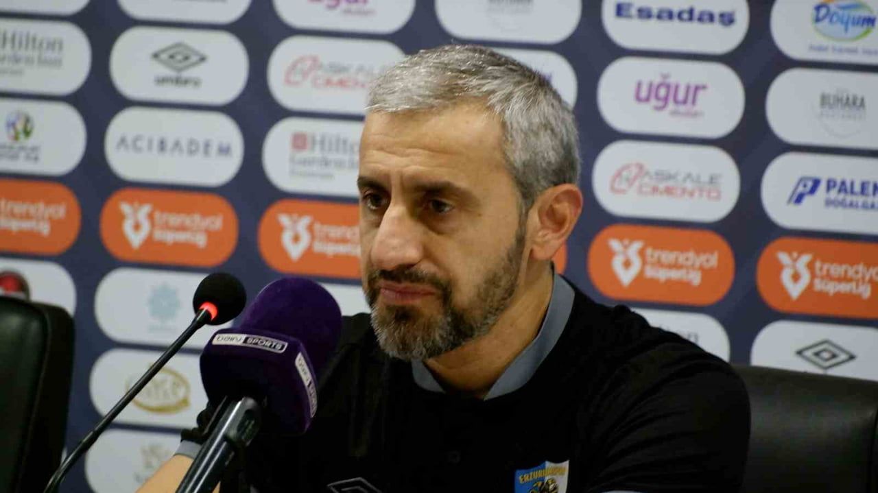 ERZURUMSPOR FK TEKNİK DİREKTÖRÜ SERKAN ÖZBALTA(SAĞDA) AÇIKLAMALARDA BULUNDU.