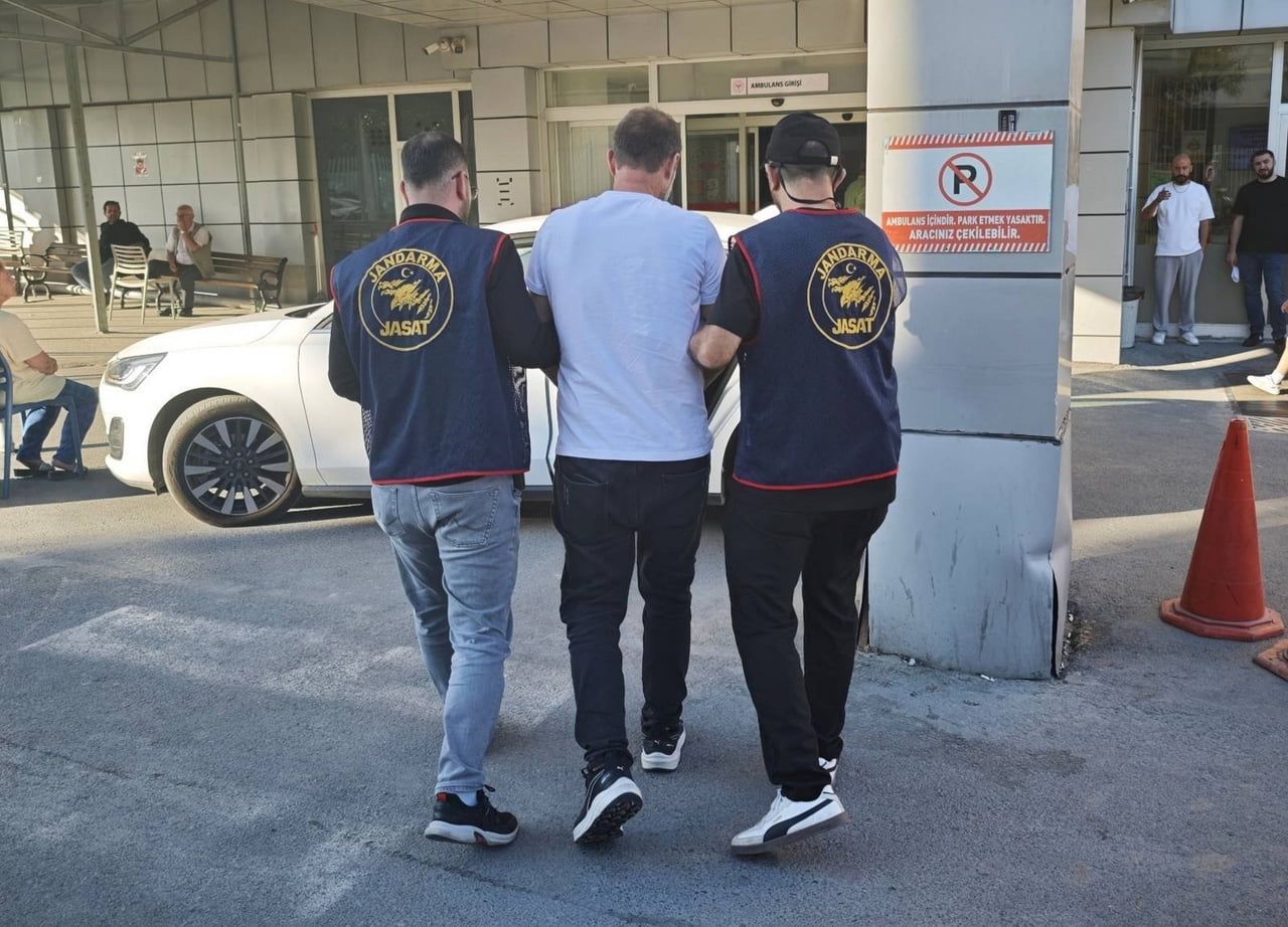 GÜMÜŞHANE’DE HAKKINDA 16 YIL 11 AY 22 GÜN KESİNLEŞMİŞ HAPİS CEZASI BULUNAN FİRARİ HÜKÜMLÜ, JASAT...
