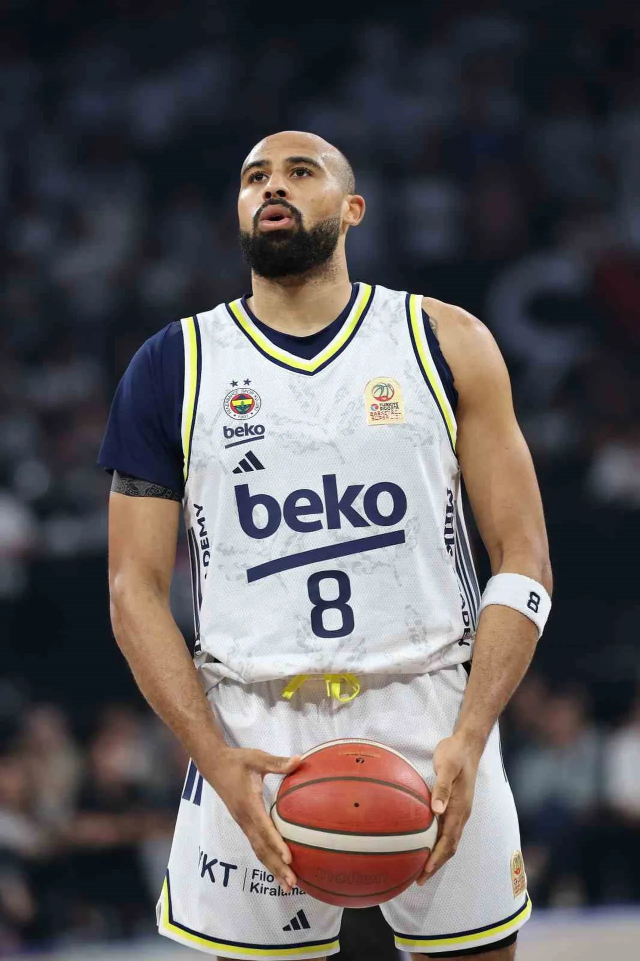 FENERBAHÇE ERKEK BASKETBOL TAKIMI, TALEN HORTON-TUCKER İLE 1 YIL DAHA ANLAŞMA SAĞLADI.