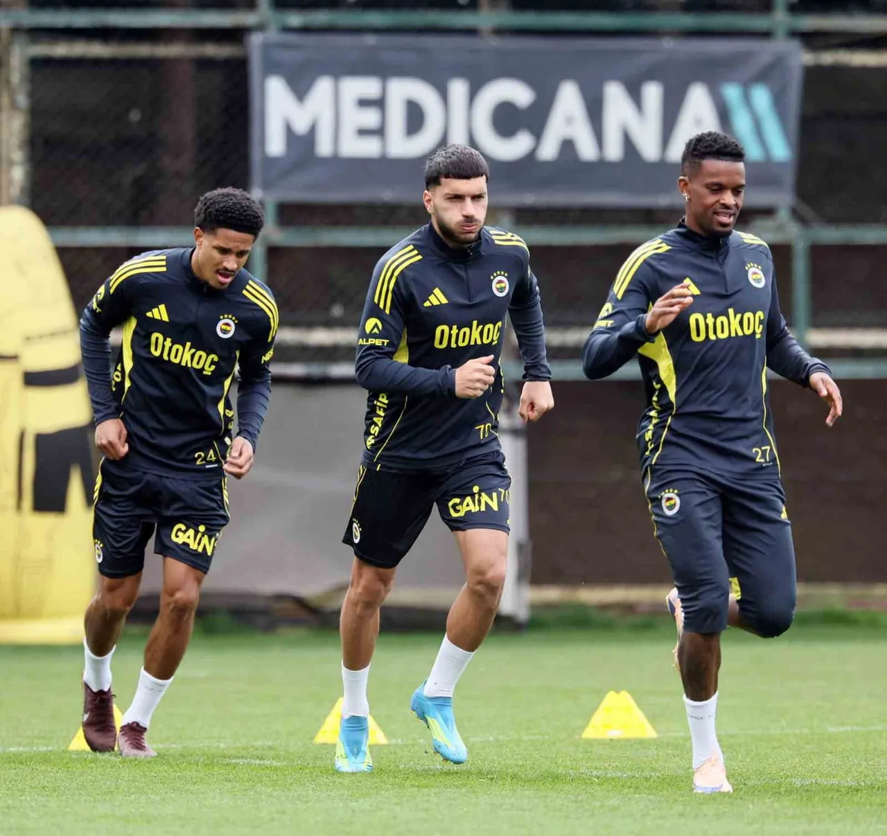FENERBAHÇE, TRENDYOL SÜPER LİG’İN 34. HAFTASINDA EYÜPSPOR İLE PAZAR GÜNÜ KENDİ SAHASINDA...