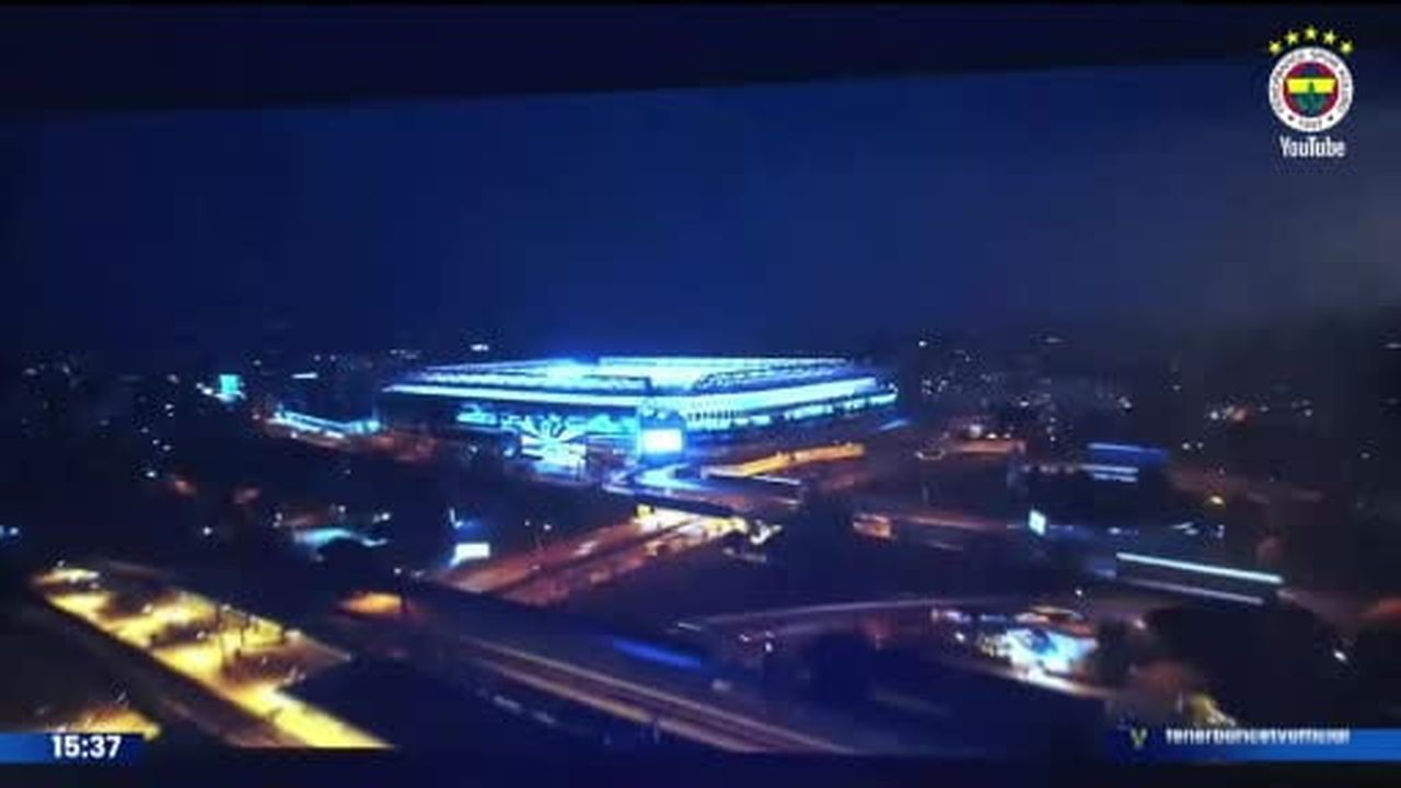 Fenerbahçe'nin 120. yıl logolu 2026-2027 sezonu formalarının tanıtımı çok sayıda davetlinin...