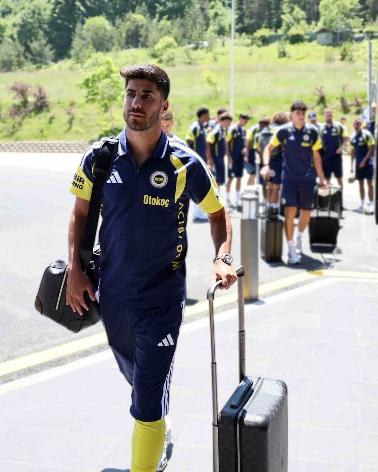 FENERBAHÇE'NİN YENİ SEZON HAZIRLIKLARININ İLK BÖLÜMÜNÜ GERÇEKLEŞTİRECEĞİ TOPUK YAYLASI'NDAKİ...