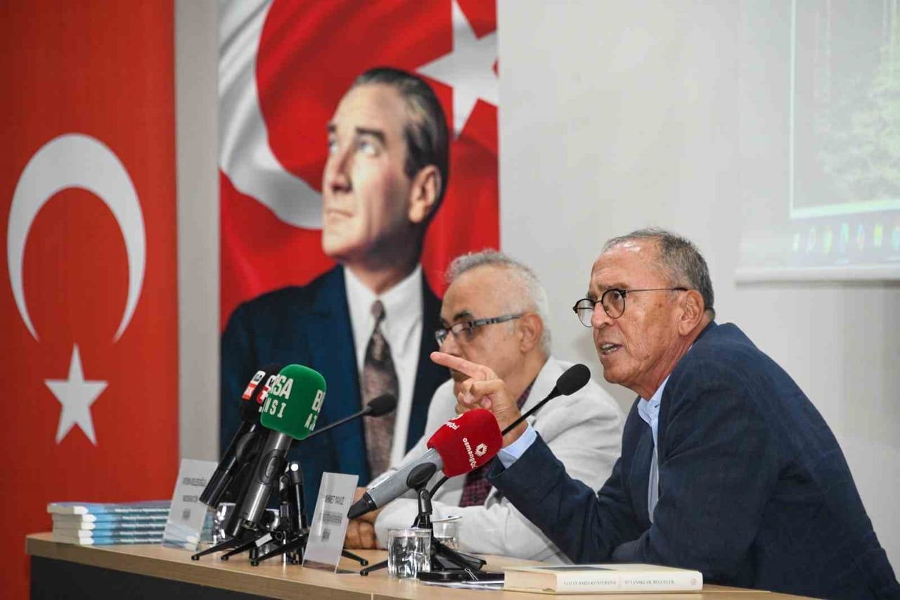 DEMİRTAŞ KÜLTÜR MERKEZİ İLE DEMİRTAŞ MEYDANI'NDA PROGRAM DÜZENLENDİ