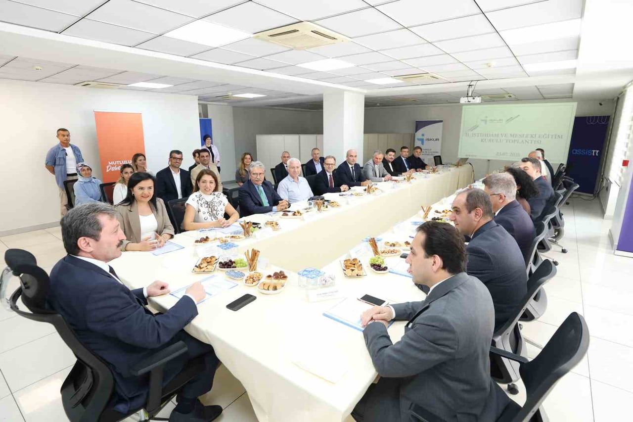 SAMSUN’DA GENÇ İSTİHDAMI VE İŞ GÜCÜ EĞİTİM PLANI MASAYA YATIRILDI