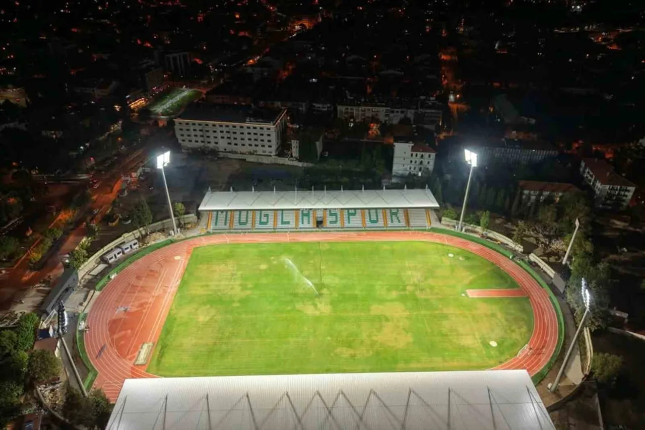 MUĞLA VALİSİ DR. İDRİS AKBIYIK, BAKIMDA OLAN VE BU HAFTA MUĞLASPOR-VANSPOR MAÇINA EV SAHİPLİĞİ...