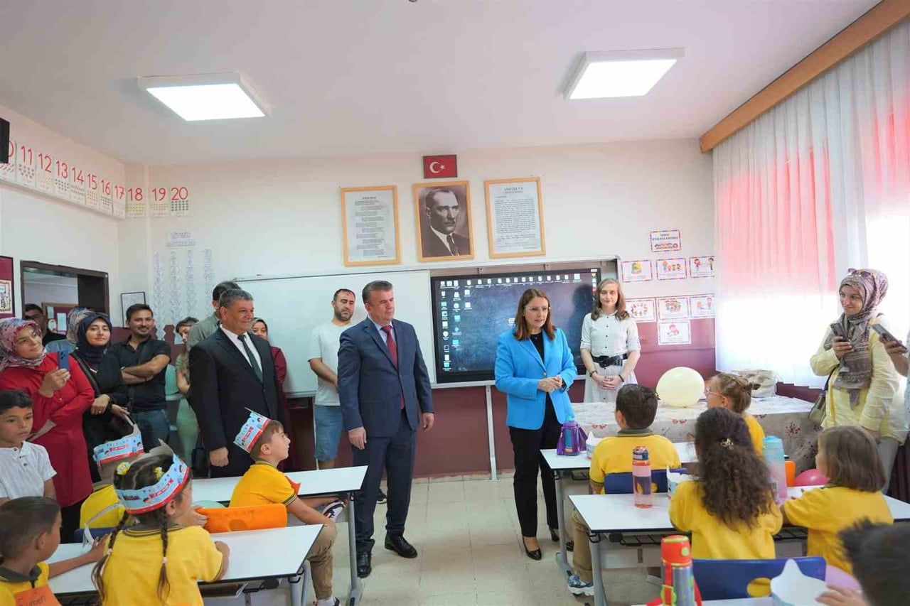 BARTIN VALİSİ NURTAÇ ARSLAN, MİLLİ EĞİTİM MÜDÜRÜ RAMAZAN AŞÇI İLE BİRLİKTE UYUM HAFTASI'NDA...