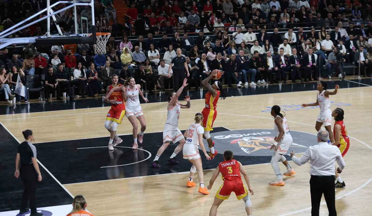 FIBA KADINLAR AVRUPA KUPASI FİNALİNİN İKİNCİ MAÇINDA YUNANİSTAN TEMSİLCİSİ ATHİNAİKOS QUALCO’YA...