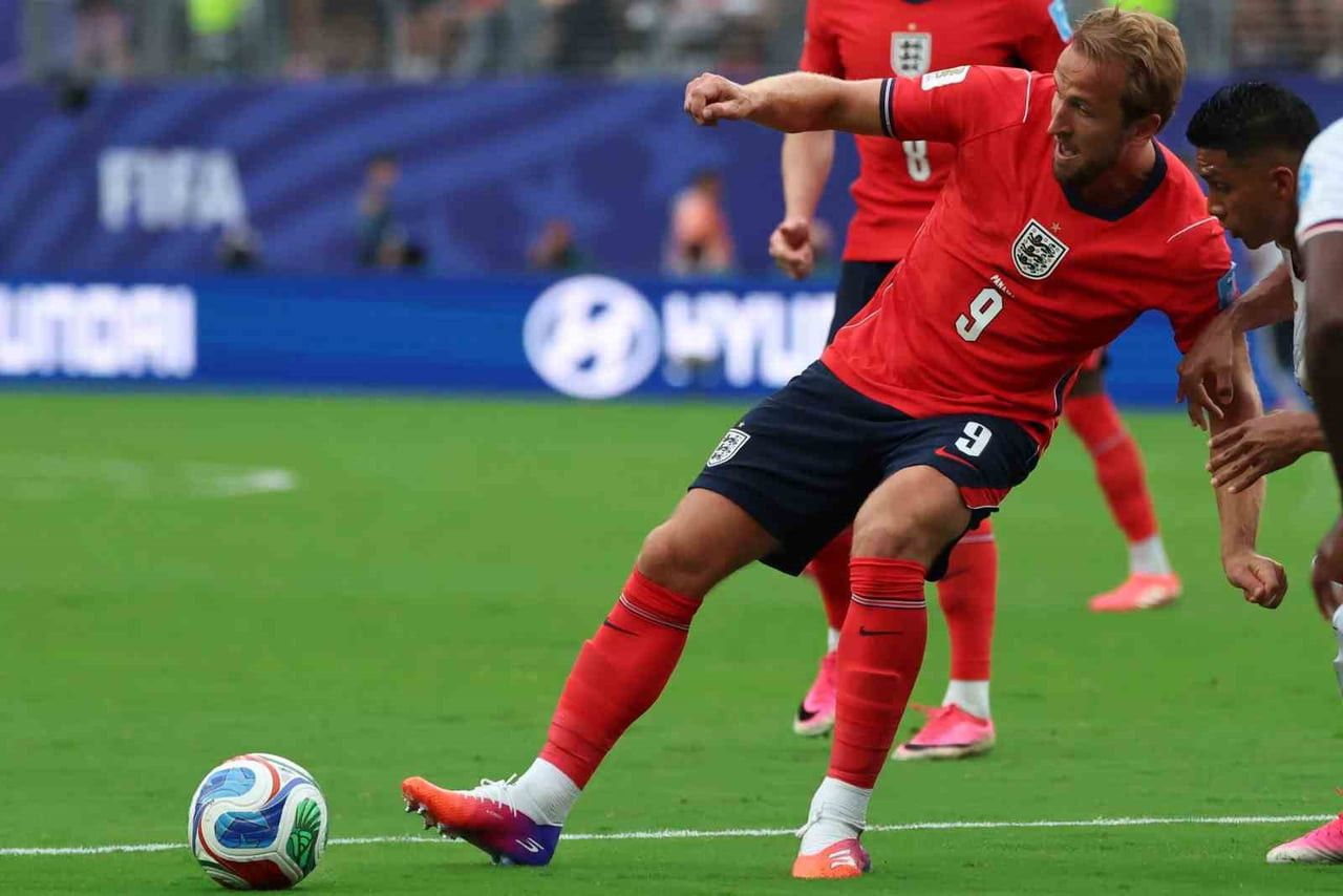 FIFA 2026 DÜNYA KUPASI L GRUBU SON HAFTA MAÇINDA İNGİLTERE, PANAMA'YI 2-0 MAĞLUP EDEREK 7 PUANLA...
