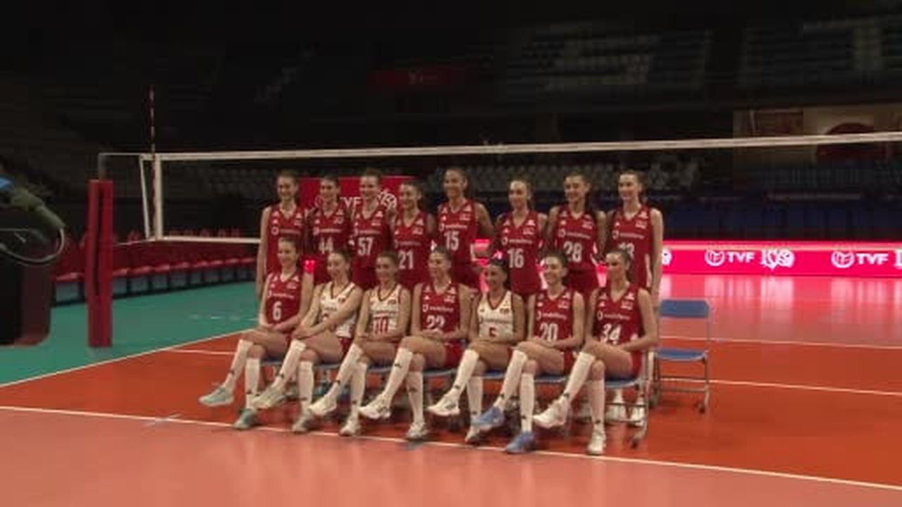 FIVB Milletler Ligi'nde mücadele edecek A Milli Kadın Voleybol Takımı, medya gününde basın...