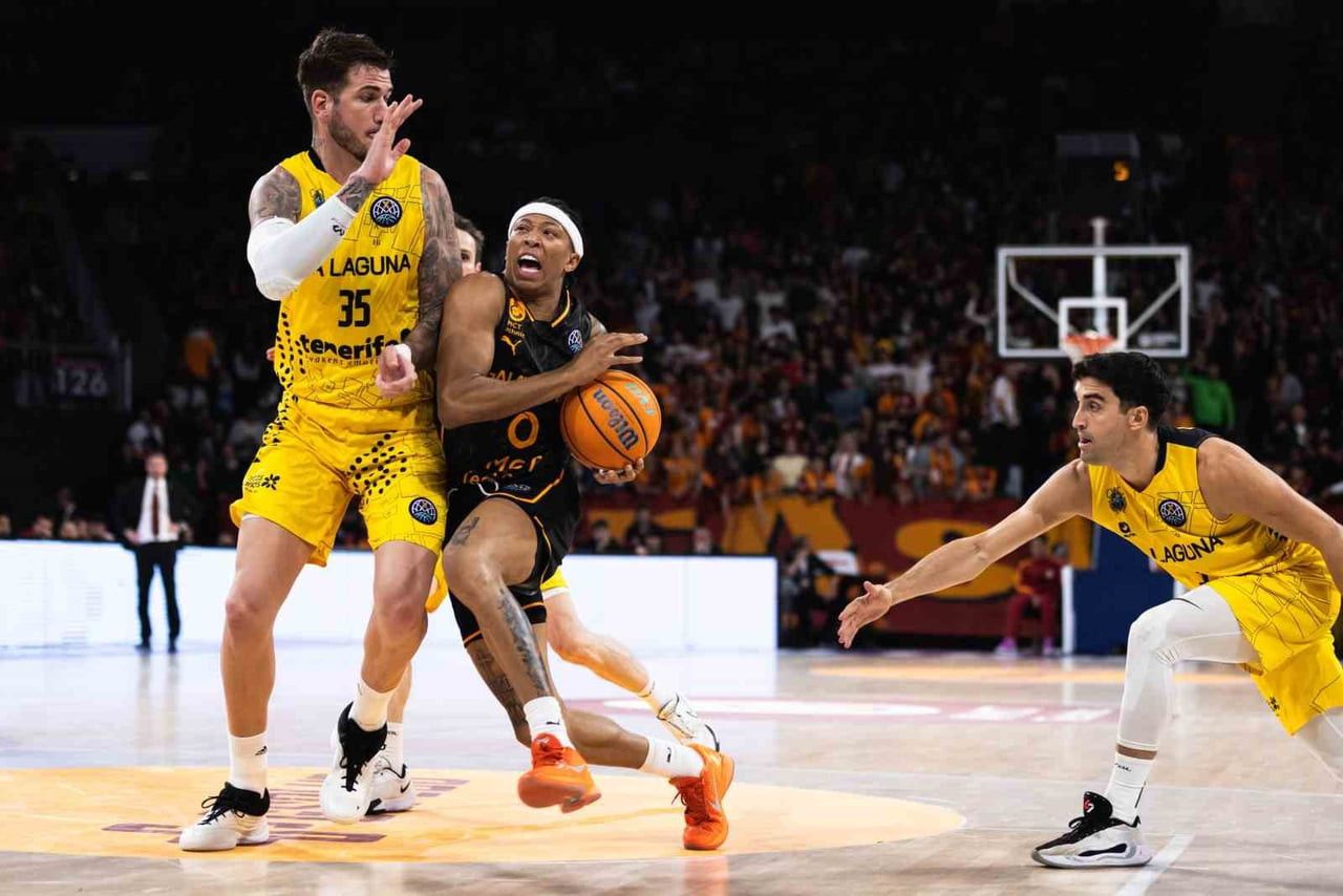 GALATASARAY BASKETBOL TAKIMI'NDA, JOHN PETRUCELLİ VE BOOGİE ELLİS İLE YOLLARIN AYRILDIĞI...