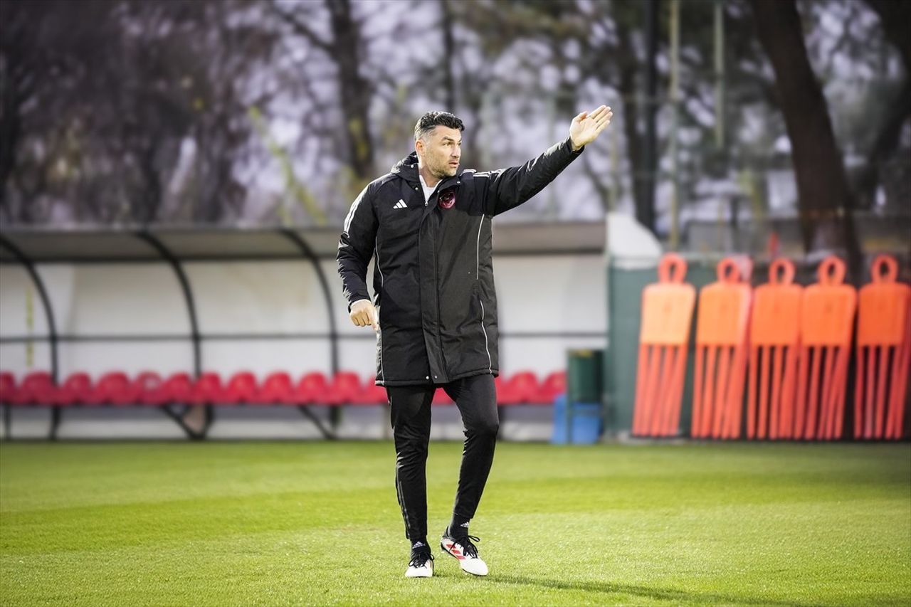 Gaziantep FK, Trendyol Süper Lig'in 15. haftasında deplasmanda Beşiktaş ile maçının hazırlıklarına...