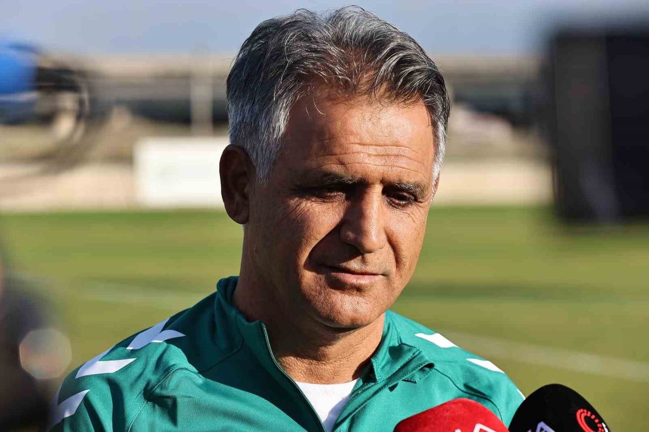 GEÇTİĞİMİZ SEZON KARŞIYAKA'YI ÇALIŞTIRAN TEKNİK DİREKTÖR BURHANETTİN BASATEMÜR'ÜN, KENDİSİNE GELEN...
