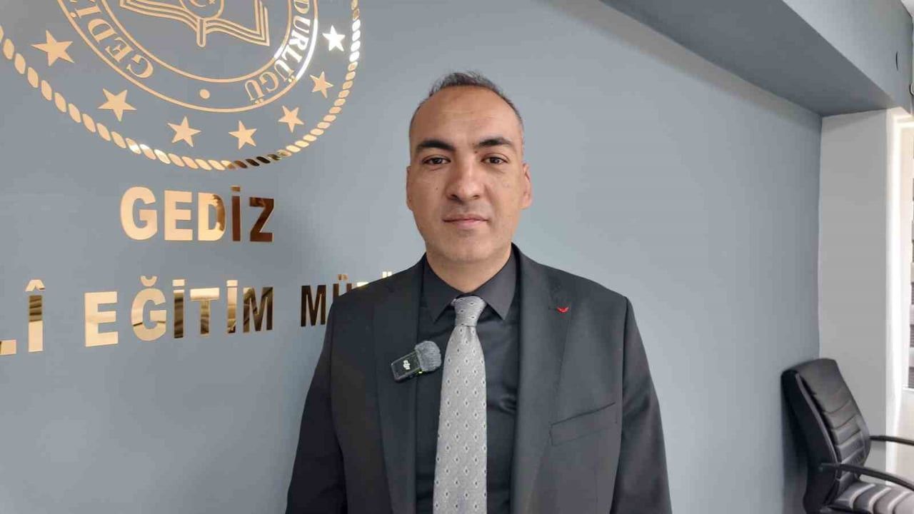 GEDİZ İLÇE MİLLİ EĞİTİM MÜDÜRÜ RECEP AYDIN
