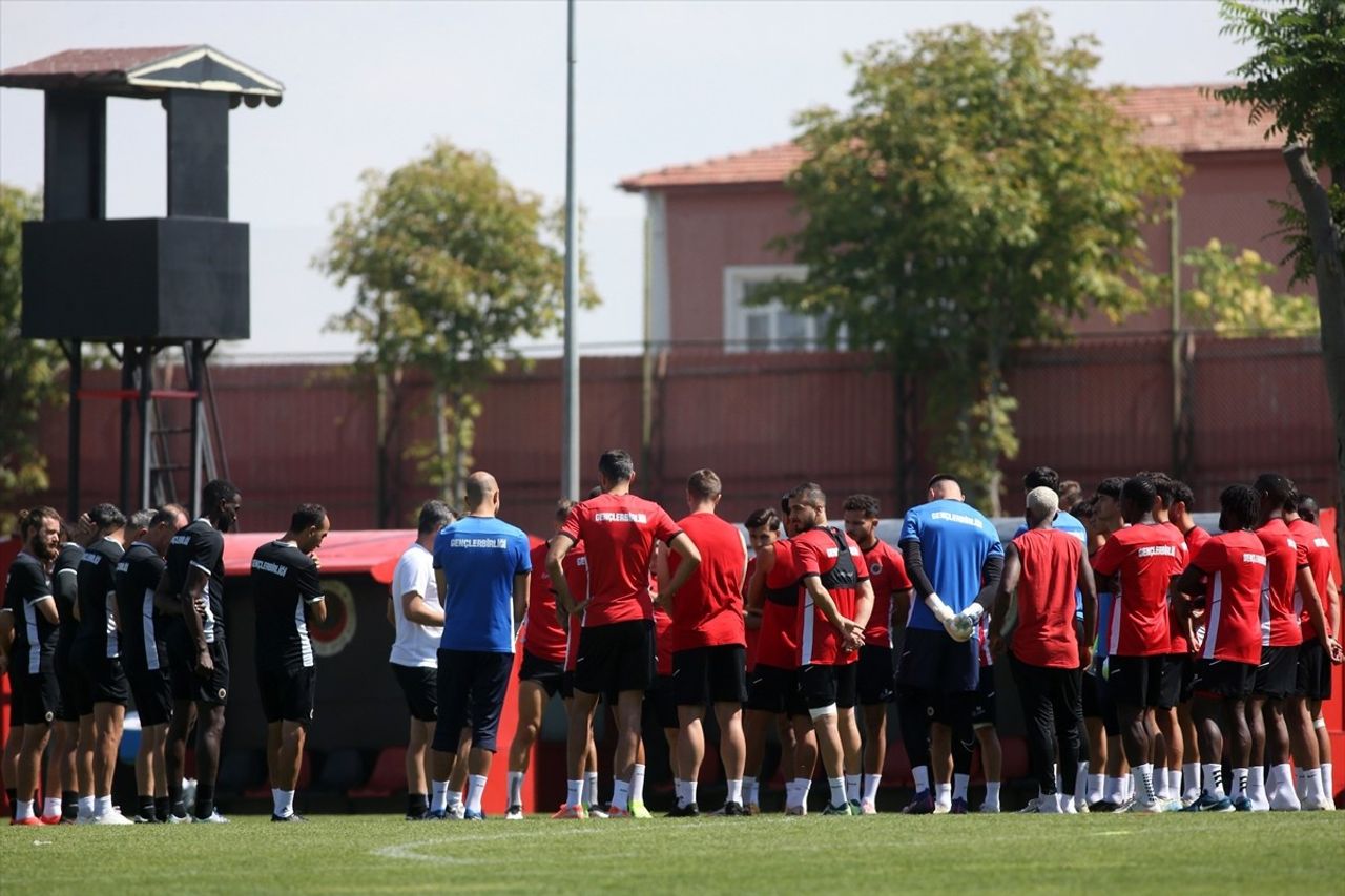 Gençlerbirliği, Trendyol Süper Lig'in 3. haftasında Gaziantep FK ile deplasmanda oynayacağı maçın...