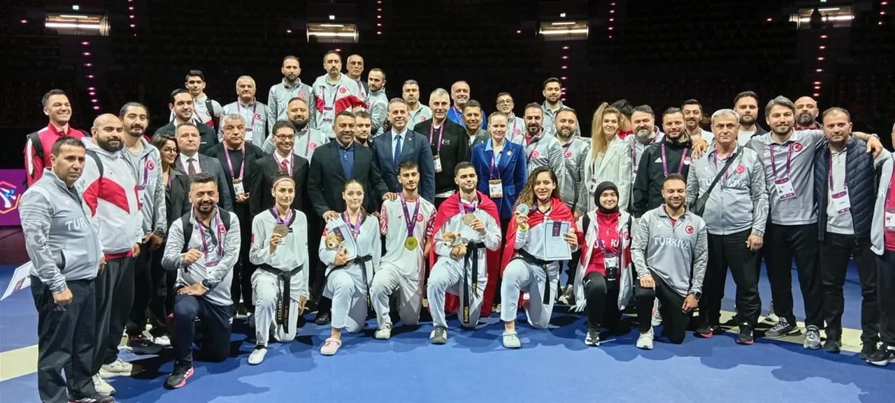GENÇLİK VE SPOR BAKANI OSMAN AŞKIN BAK, AVRUPA TAEKWONDO VE PARA TAEKWONDO ŞAMPİYONASI'NDA 22...