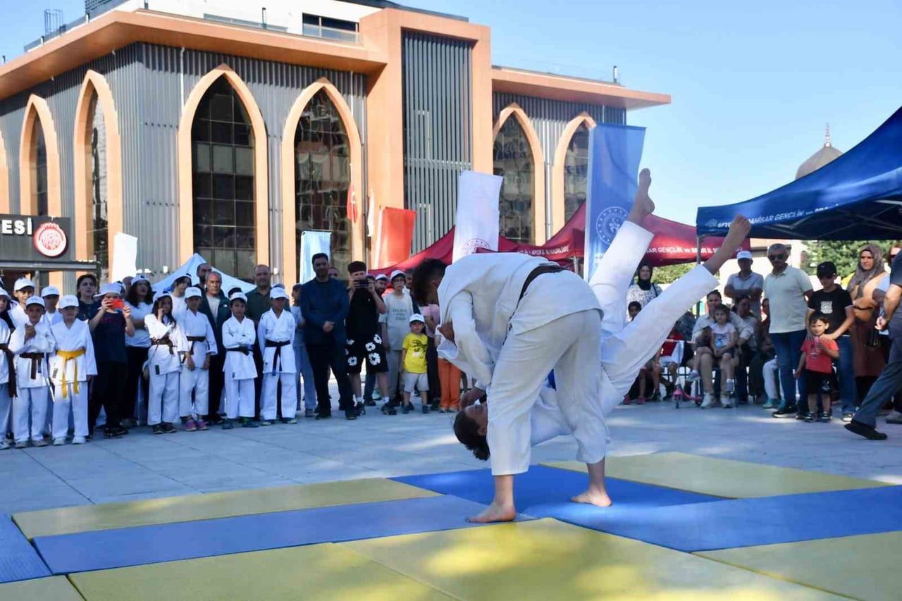 GENÇLİK VE SPOR BAKANLIĞI TARAFINDAN DÜZENLENEN GSB SPOR OKULLARI VE GSB ENGELSİZ SPOR OKULLARI...