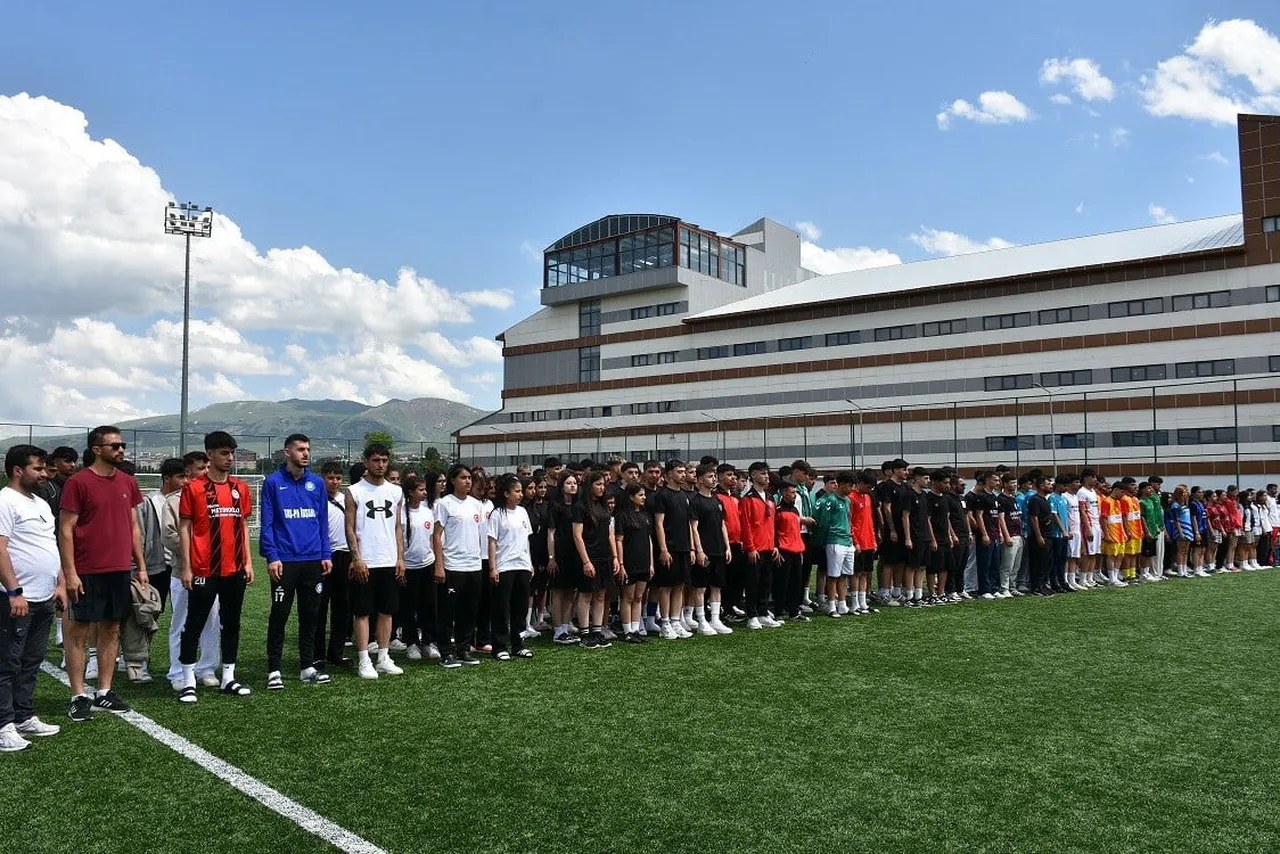 GENÇLİK VE SPOR BAKANLIĞI’NIN (GSB) EN ÖNEMLİ PROJELERİNDEN BİRİ OLAN ‘SOKAKLAR BİZİM 5X5 FUTBOL...