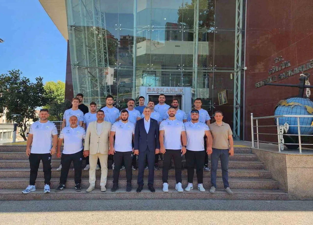 GÖLCÜK BELEDİYESPOR YAĞLI GÜREŞ TAKIMI, BU YIL 665’İNCİSİ DÜZENLENECEK TARİHİ KIRKPINAR YAĞLI...