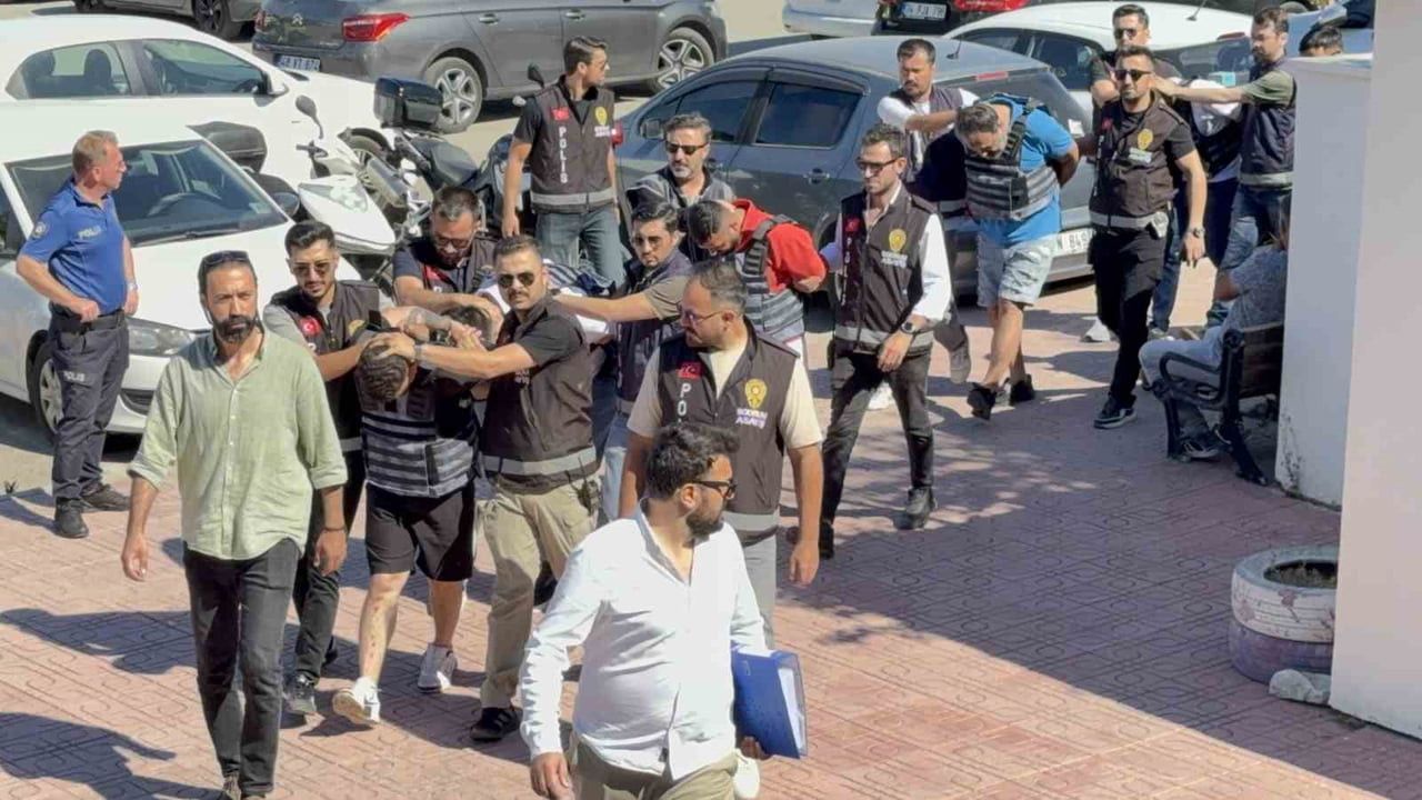 GÖZALTINA ALINAN 7 ŞÜPHELİ ADLİYEYE SEVK EDİLDİ.