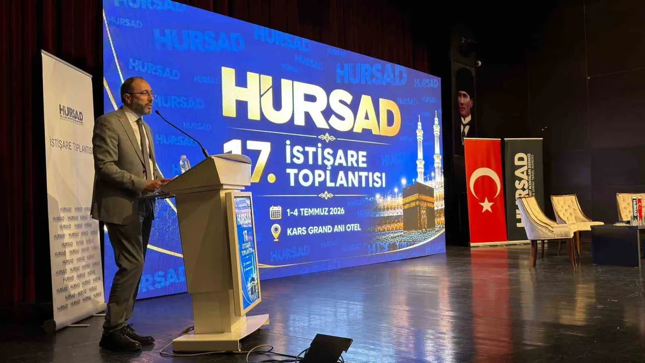 HAC VE UMRE SEYAHAT ACENTALARI DERNEĞİ (HURSAD) BAŞKANI DİYAEDDİN ŞAHİN, KARS İSTİŞARE...