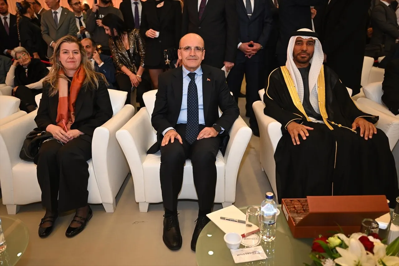 Hazine ve Maliye Bakanı Mehmet Şimşek, ATO Congresium'da Birleşik Arap Emirlikleri'nin (BAE)...