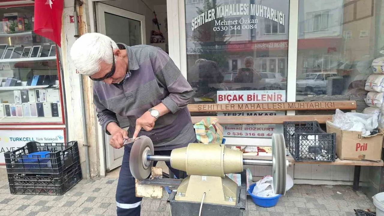 HİSARCIK’TA BIÇAKÇILARIN YOĞUN MESAİSİ