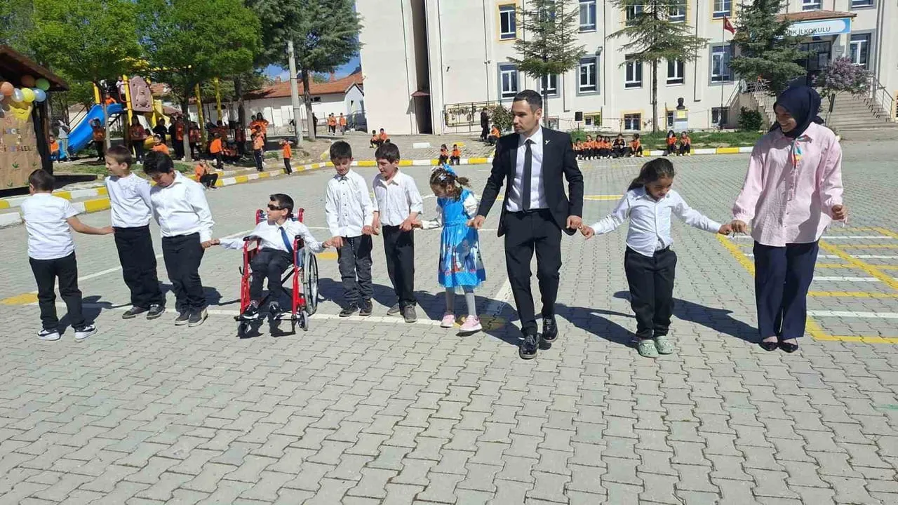 HİSARCIK’TA ENGELSİZ FARKINDALIK ŞENLİĞİ