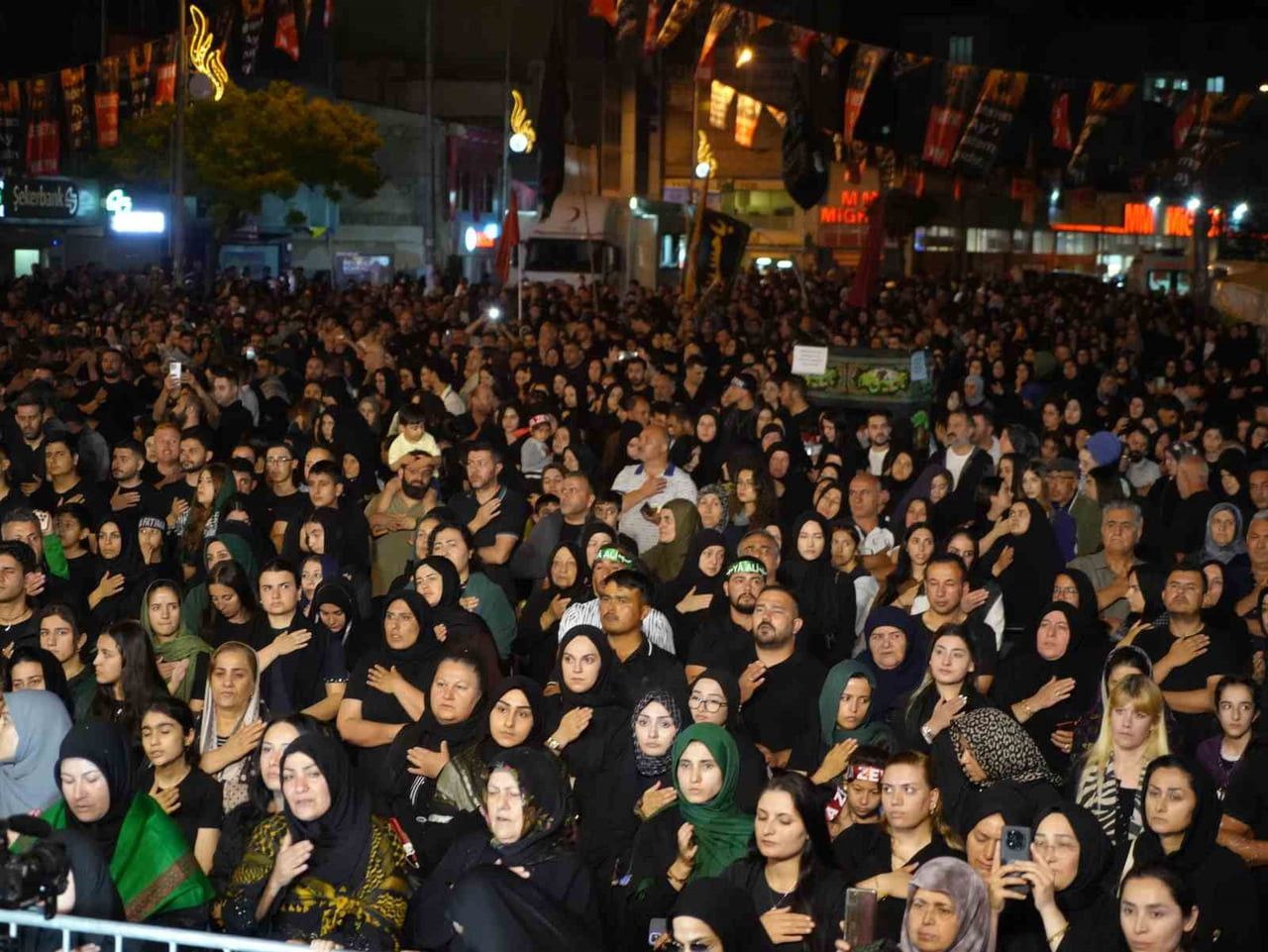 IĞDIR'DA TASUA GECESİ'NDE KERBELA ŞEHİTLERİ ANILDI