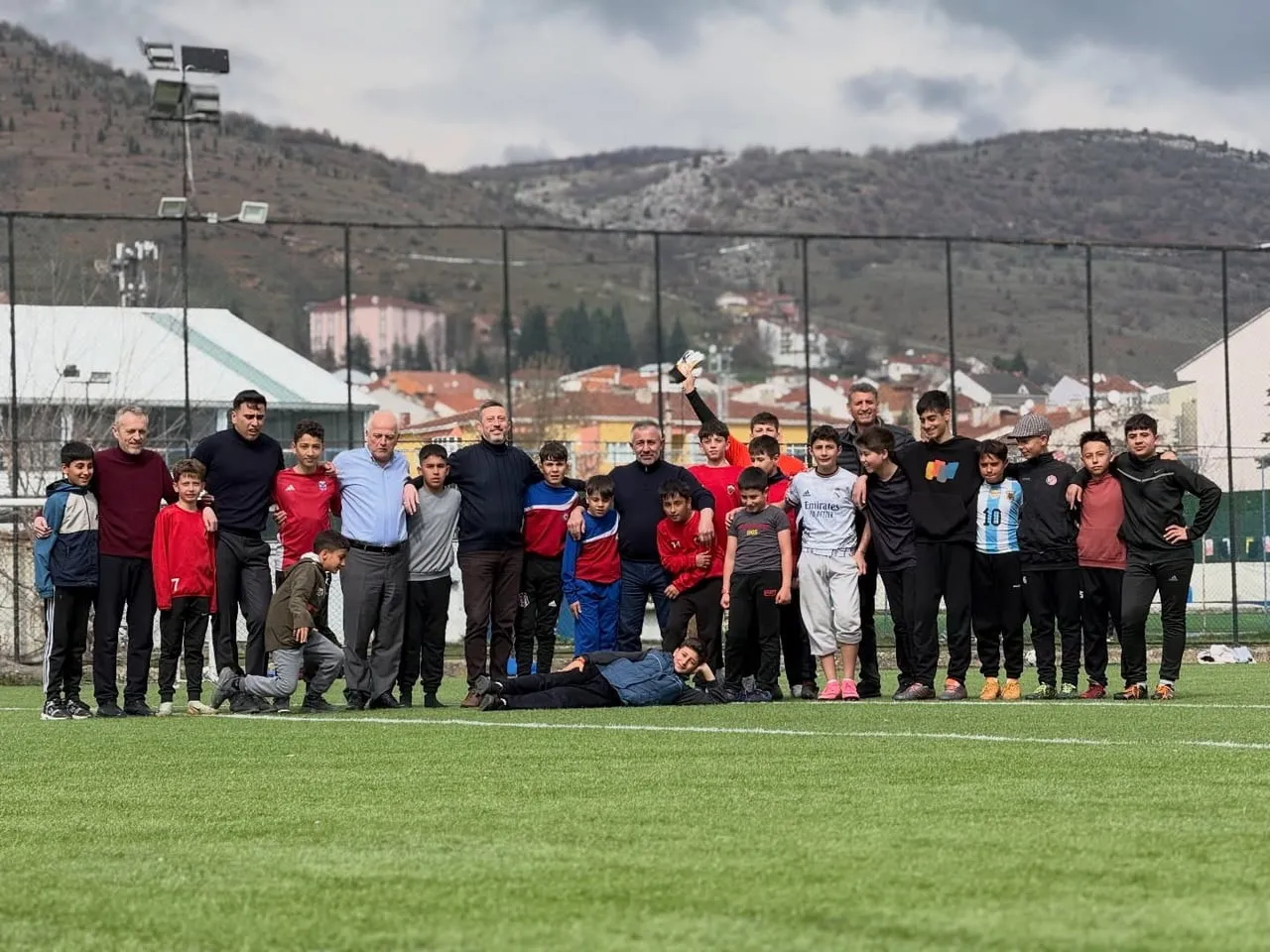 İL BAŞKANI YILDIRIM GENÇLİK MERKEZİ’NDE GENÇLERLE BULUŞTU