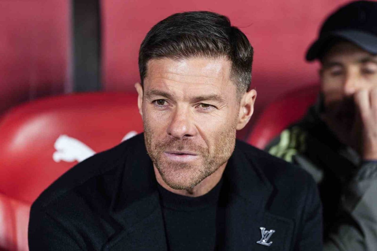İNGİLİZ EKİBİ CHELSEA, TEKNİK DİREKTÖRLÜK GÖREVİ İÇİN XABİ ALONSO İLE 4 YILLIK ANLAŞMA...