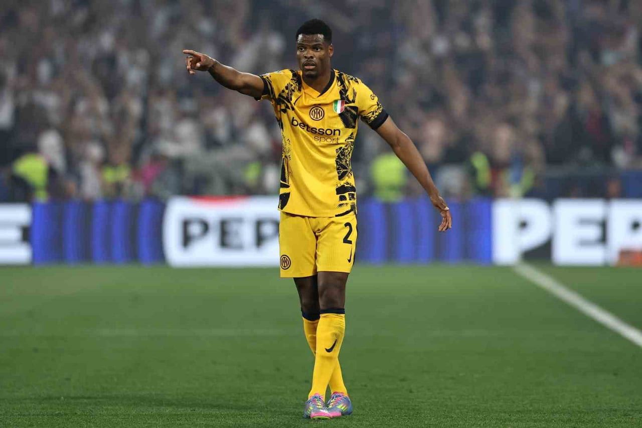 İSPANYOL EKİBİ REAL MADRİD, INTER'DE FORMA GİYEN HOLLANDALI FUTBOLCU DENZEL DUMFRİES'İ KADROSUNA...